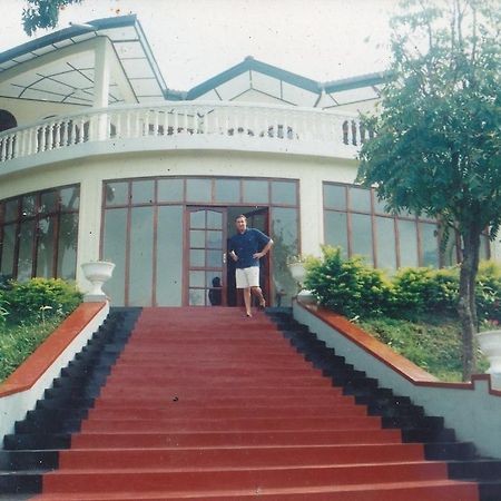 Royal Mount Hotel キャンディー エクステリア 写真